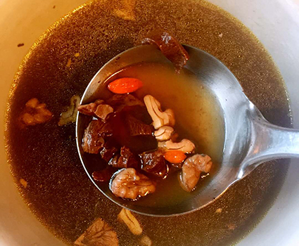 鄭姐，那什么是生化湯哪？